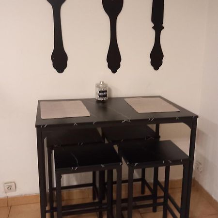 Appart Fonctionnel Et Familial Apartment Beziers Ngoại thất bức ảnh