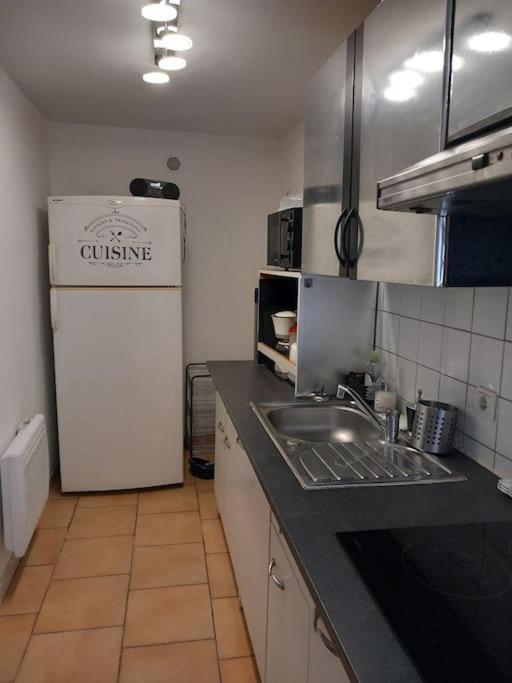 Appart Fonctionnel Et Familial Apartment Beziers Ngoại thất bức ảnh